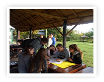 Convivencias 4to. Economía y 4to. Sociales Convivencias 4to. Economía y 4to. Sociales