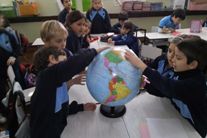 Primer año EP trabaja con el globo terráqueo Primer año EP trabaja con el globo terráqueo