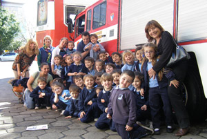 Jardín con los Bomberos Voluntarios de Vicente López Jardín con los Bomberos Voluntarios de Vicente López