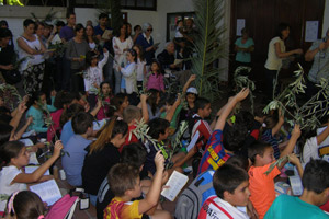 CELEBRACIÓN DE RAMOS CON LOS NIÑOS CELEBRACIÓN DE RAMOS CON LOS NIÑOS