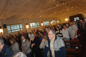 Celebramos en comunidad la Fiesta de la Asunción de la Virgen Celebramos en comunidad la Fiesta de la Asunción de la Virgen