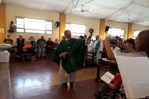 Bienvenido padre Vicente! Bienvenido padre Vicente!