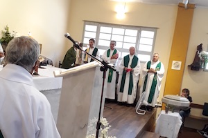 Bienvenido padre Vicente! Bienvenido padre Vicente!